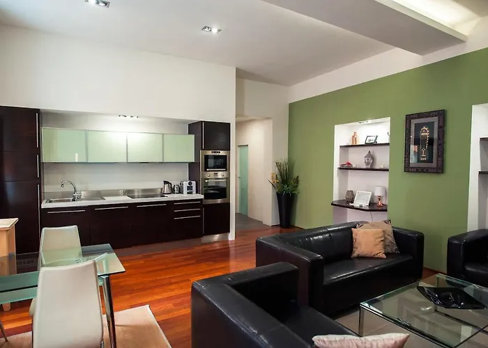 ★5 Star Living-Amazing 2Bed|2Bath Apt-Old Town Sq